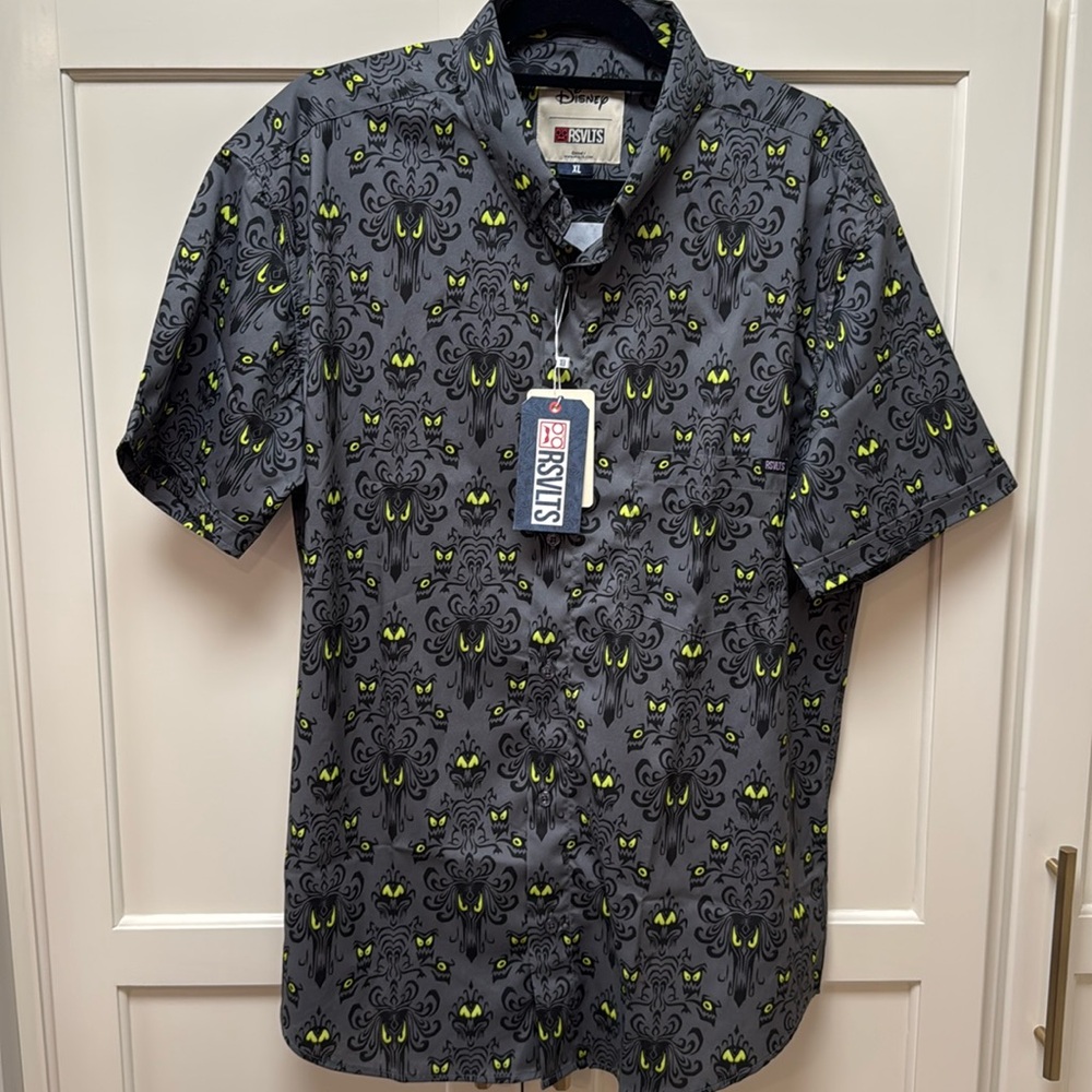 Disney Haunted Mansion “Wall Creeps” RSVLTS shirt NWT